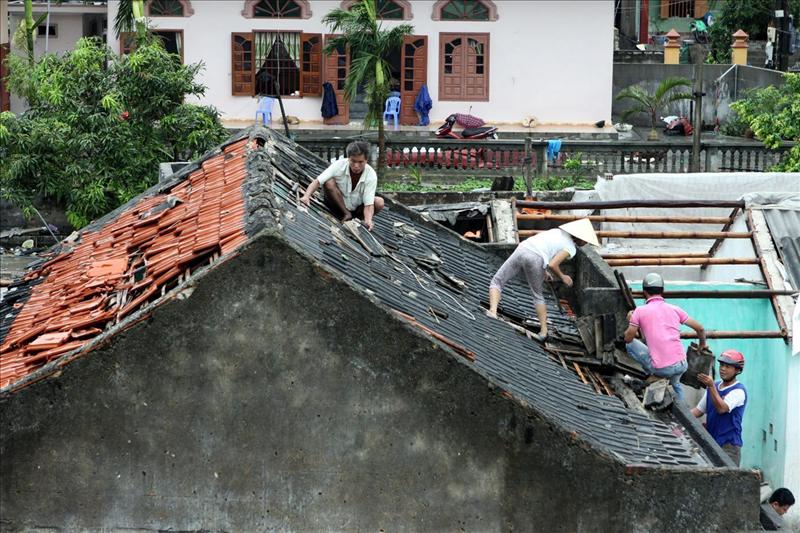 ch&egrave;o n&oacute;c nh&agrave;